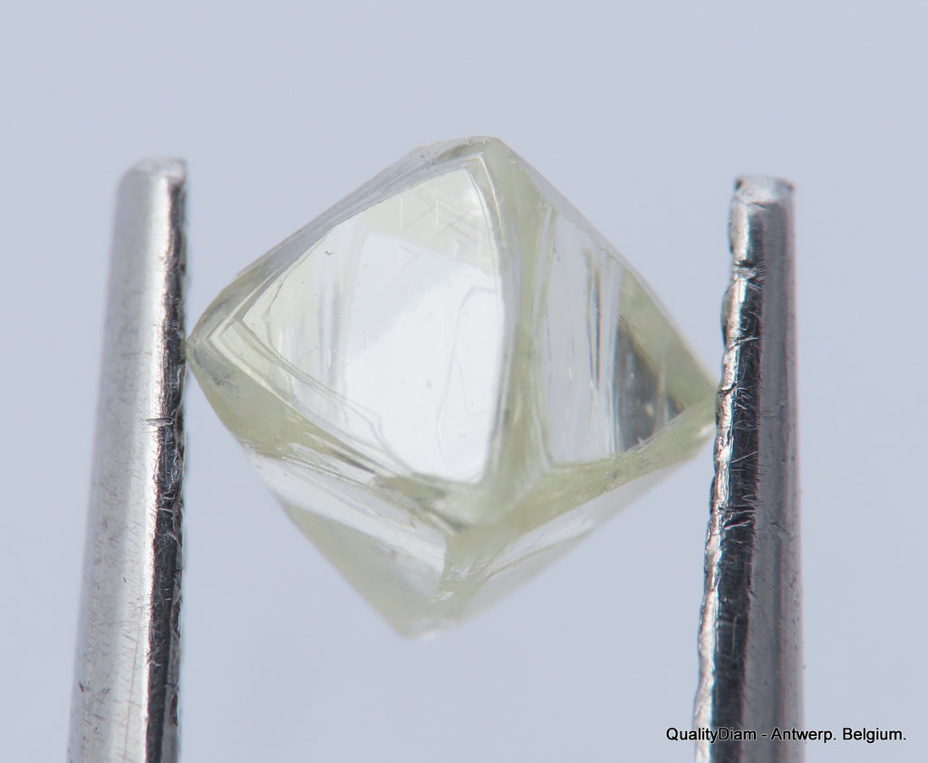 Exploring the Beauty of Uncut Diamond: A 0.49 Carat I Flawless Gem