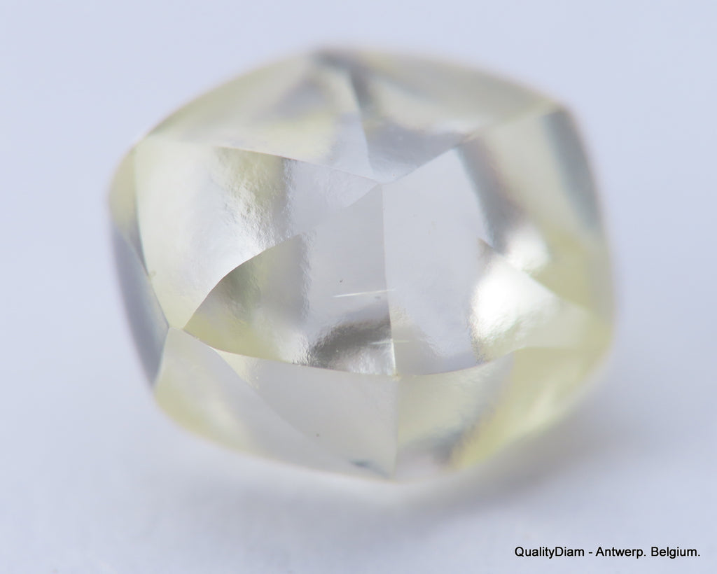 Clean White Rough Diamond High Value High Quality J Flawless Diamond 0.60 carat