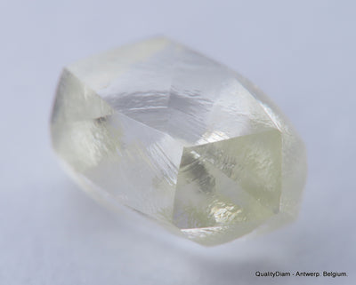 1.02 carat H VS1 diamond natural diamond uncut out from a diamond mine