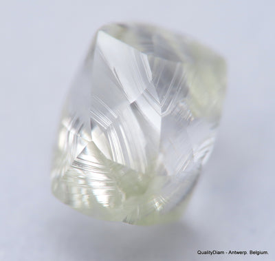 G VS2 0.49 carat diamond out from a mine. ideal for rough diamond jewelry