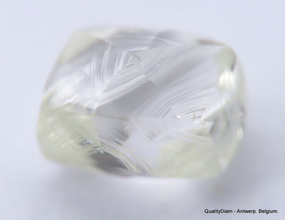 G VS2 0.49 carat diamond out from a mine. ideal for rough diamond jewelry