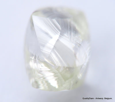 G VS2 0.49 carat diamond out from a mine. ideal for rough diamond jewelry