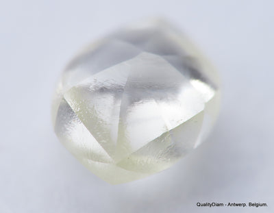 G VS2 0.60 carat diamond out from a mine. ideal for rough diamond jewelry