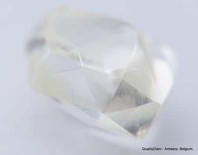 F VVS2 diamond ideal for uncut diamond jewelry. Out from a diamond mine 0.62 carat